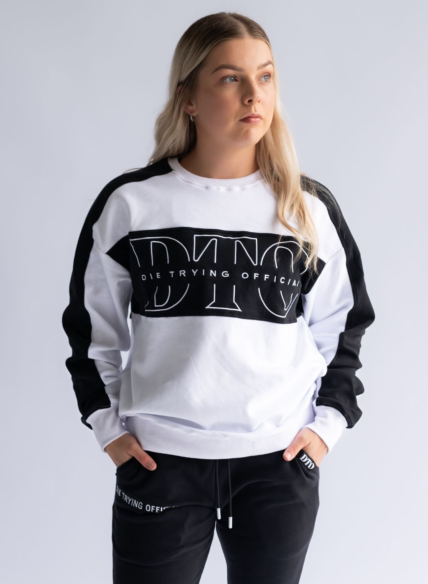 Core Crew Neck Sweater - White